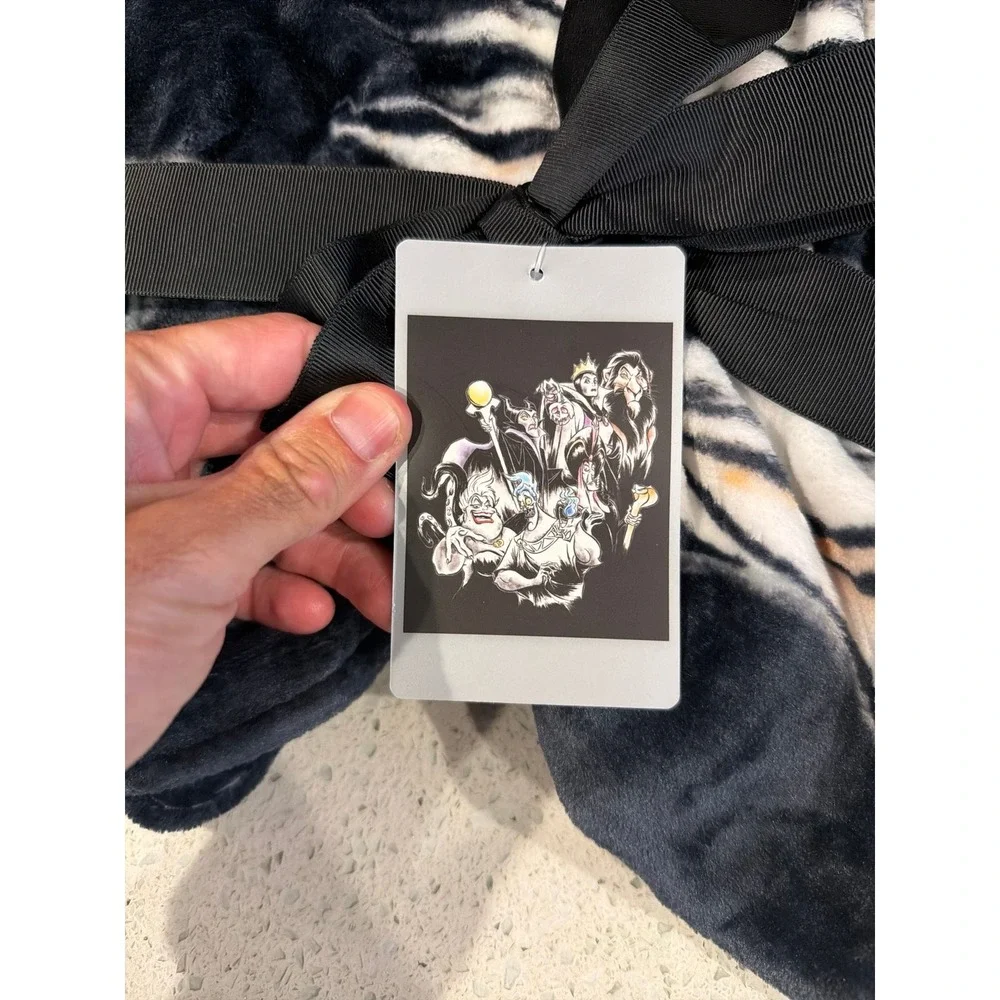 Disney Villains Halloween Throw Blanket‎ Black NWT Parks